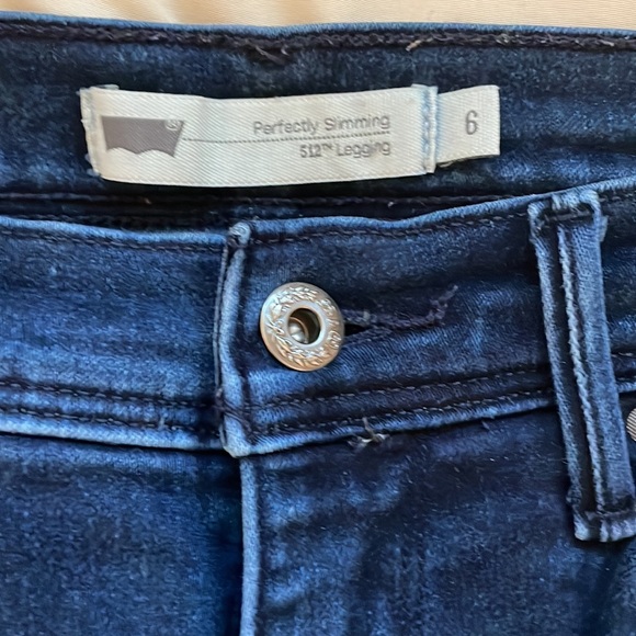 Levi’s Perfectly Slimming Leggings Size 6 - Picture 4 of 5